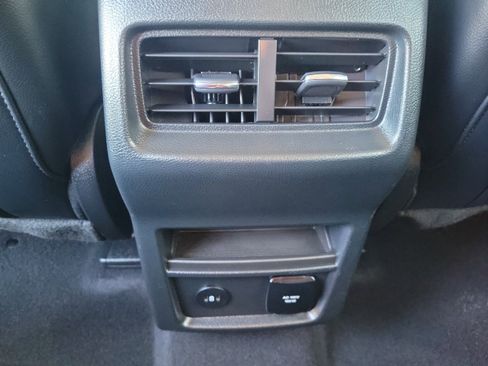 Used 2024 Ford Edge SEL w/ Convenience Package image 13