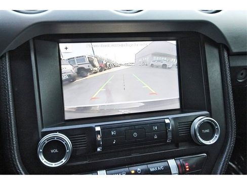 Used 2017 Ford Mustang Premium image 22