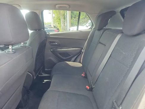 Used 2020 Chevrolet Trax LS w/ Tint and Cruise Package FWD image 9