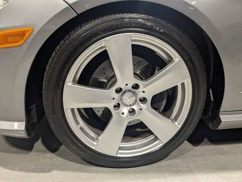 Used 2011 Mercedes-Benz E 350 4MATIC Sedan image 16