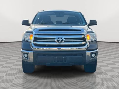 Used 2016 Toyota Tundra SR5 w/ SR5 Upgrade Package AWD/4WD image 2