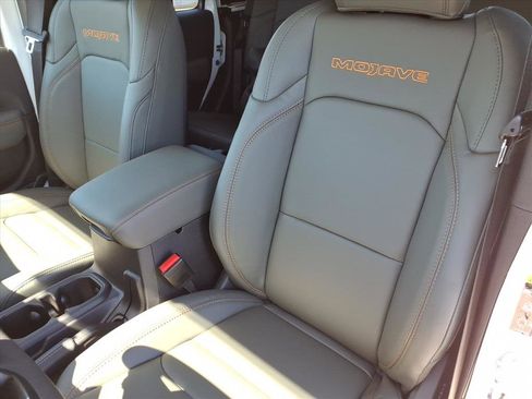 New 2026 Jeep Gladiator Mojave AWD/4WD image 18