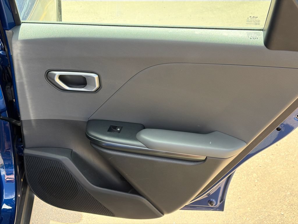Used 2025 Kia K4 FWD image 16