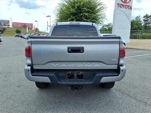 Used 2020 Toyota Tacoma TRD Off-Road w/ Technology Package AWD/4WD image 6
