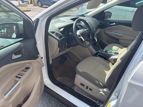 Used 2014 Ford Escape SE image 8