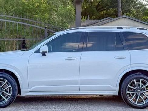 Used 2019 Volvo XC90 T6 Momentum w/ Advanced Package AWD/4WD image 3