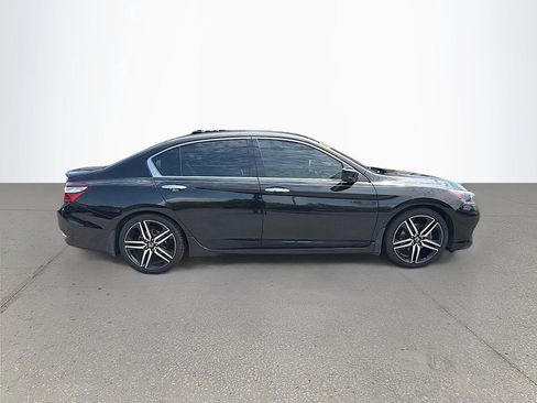 Used 2017 Honda Accord Sport Special Edition image 3