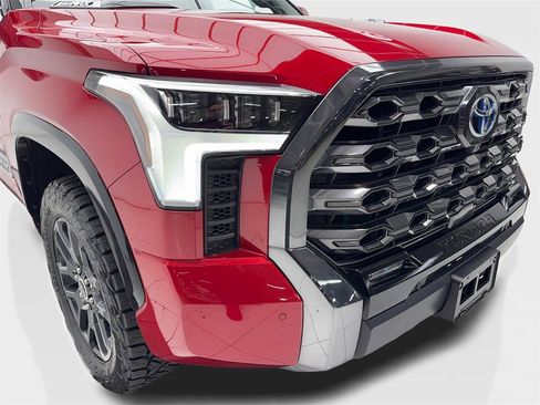 Used 2023 Toyota Tundra Platinum image 3