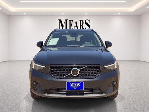 Certified 2026 Volvo XC40 B5 Plus AWD/4WD image 9