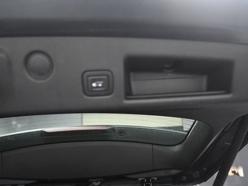 Used 2018 Chevrolet Equinox LT AWD/4WD image 22