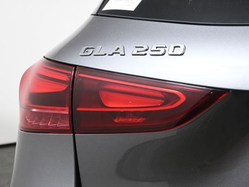 Used 2026 Mercedes-Benz GLA 250 4MATIC image 12