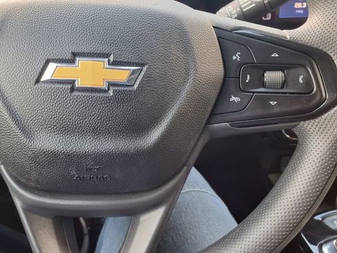 Used 2026 Chevrolet Trax LT FWD image 24