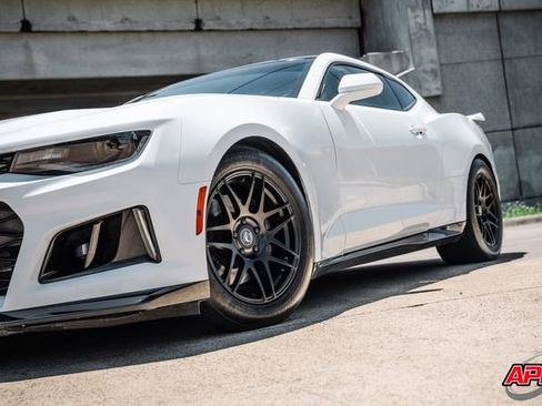 Used 2018 Chevrolet Camaro ZL1 RWD image 34