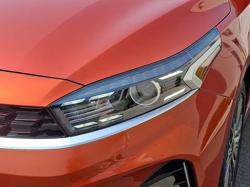 Used 2023 Kia Forte GT-Line w/ GT-Line Premium Package FWD image 9