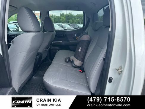 Used 2020 Toyota Tacoma SR5 RWD image 29