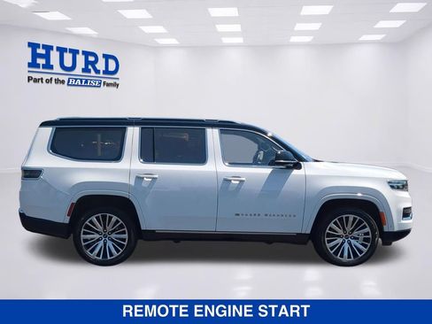 Used 2023 Jeep Grand Wagoneer Series III AWD/4WD image 2