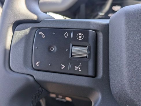 New 2026 Land Rover Defender 110 X-Dynamic SE AWD/4WD image 17