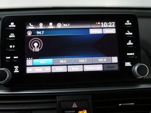 Used 2018 Honda Accord EX image 18