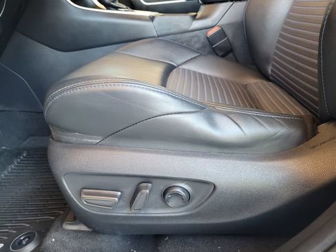 Used 2021 Toyota RAV4 XSE AWD/4WD image 21
