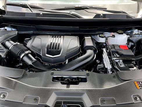 Used 2026 GMC Acadia Elevation w/ Elevation Premium Package FWD image 27