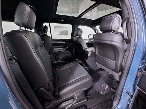 New 2026 Jeep Grand Wagoneer 4WD image 30