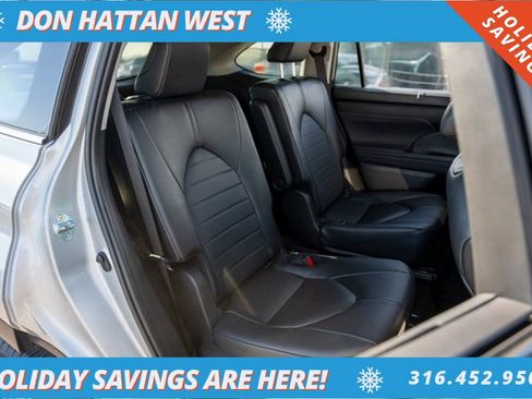 Used 2024 Toyota Highlander XLE image 26