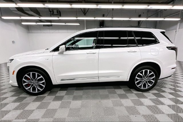Used 2024 Cadillac XT6 Sport w/ Technology Package AWD/4WD image 14