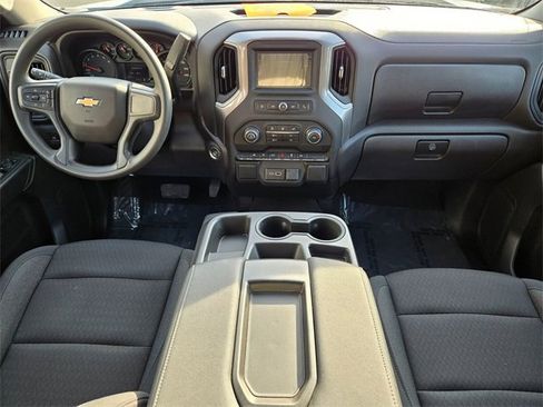 Used 2024 Chevrolet Silverado 1500 Custom image 9