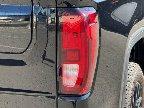 Used 2025 GMC Sierra 1500 Elevation image 46