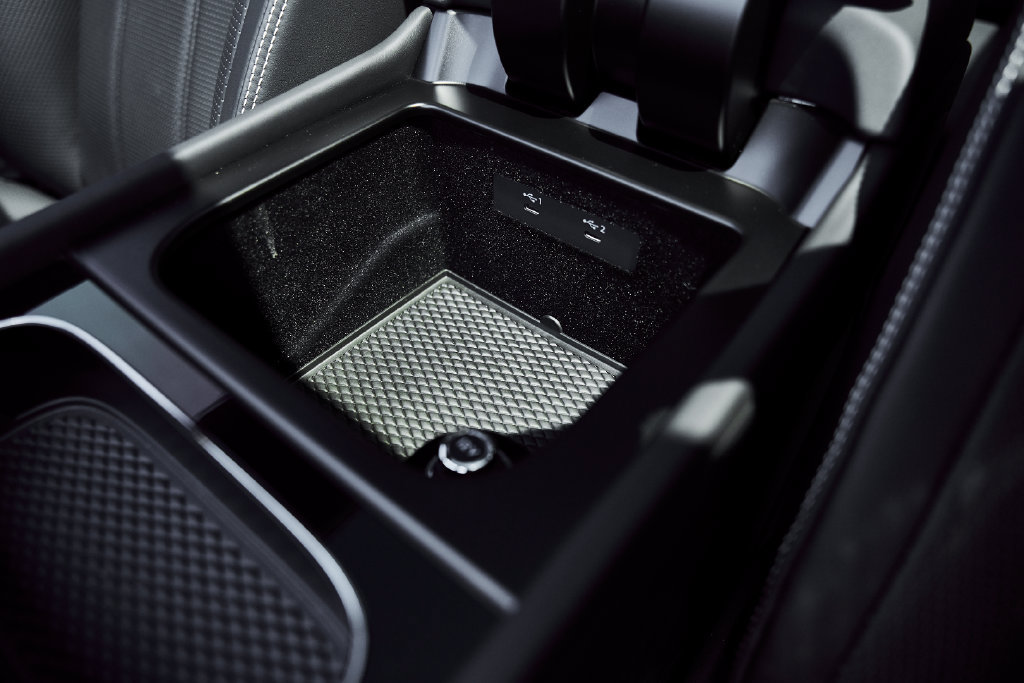 Used 2024 Bentley Bentayga AWD/4WD image 63