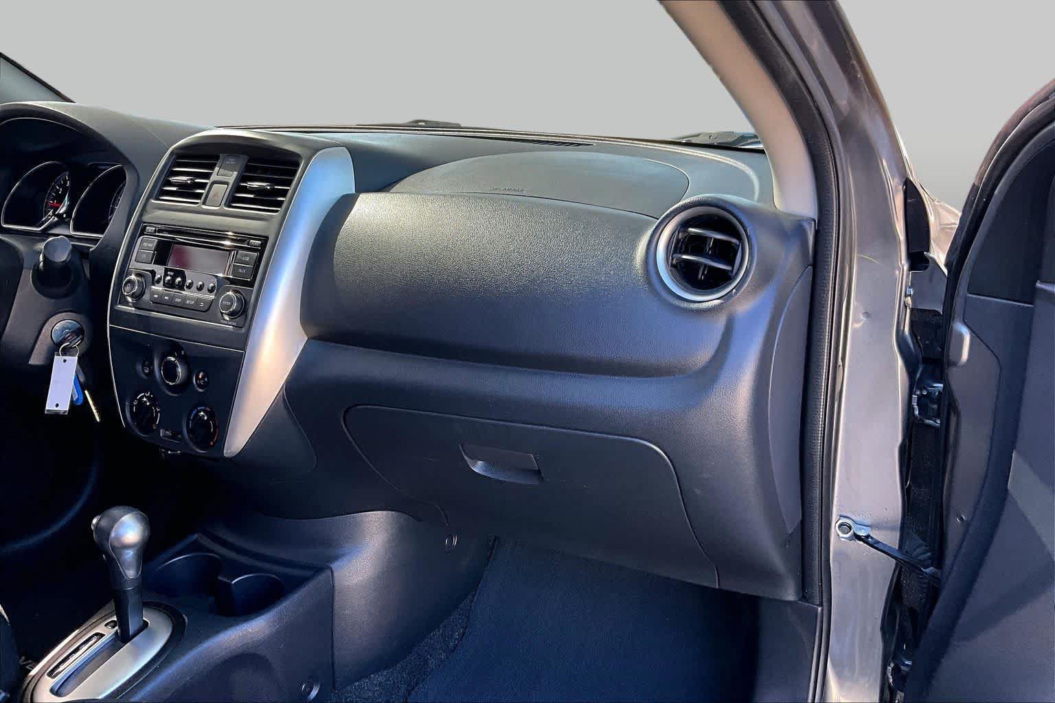 Used 2016 Nissan Versa SV FWD image 19