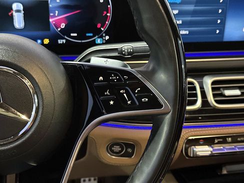 Certified 2024 Mercedes-Benz GLS 580 4MATIC image 28