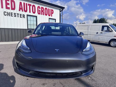 Used 2018 Tesla Model 3 Long Range RWD image 2