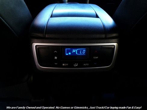 Used 2017 Toyota Highlander Plus w/ Carpet Mat Package image 32