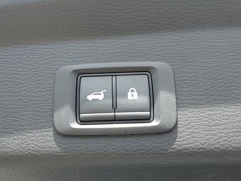 Used 2024 Mitsubishi Outlander SEL Black Edition image 8