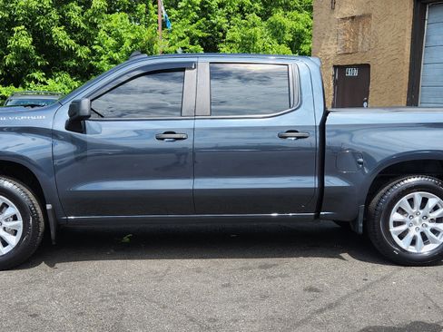 Used 2022 Chevrolet Silverado 1500 Custom AWD/4WD image 2