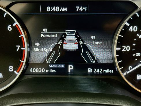 Used 2025 Nissan Rogue SV FWD image 19