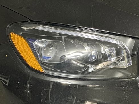 Certified 2025 Mercedes-Benz GLS 580 4MATIC image 10