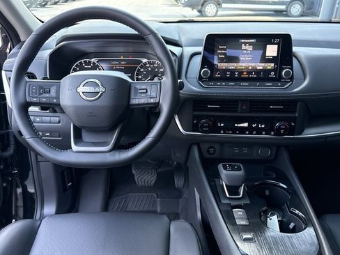 Certified 2026 Nissan Rogue SV w/ SV Premium Package FWD image 7
