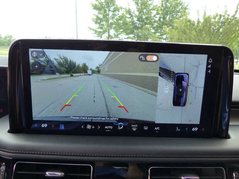 Used 2025 Lincoln Aviator AWD image 28