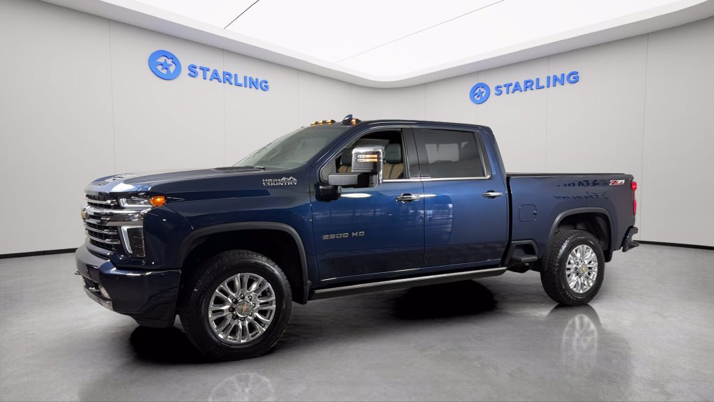 Used 2022 Chevrolet Silverado 2500 High Country w/ Technology Package AWD/4WD image 3