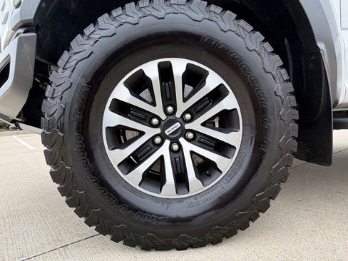 Used 2019 Ford F150 Raptor w/ Equipment Group 802A Luxury image 29