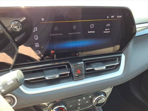 Used 2025 Chevrolet TrailBlazer LT FWD image 29