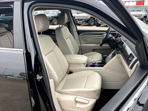 Used 2019 Volkswagen Atlas SE AWD/4WD image 9