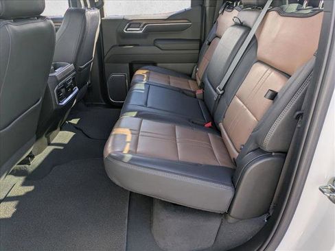 Certified 2023 Chevrolet Silverado 1500 High Country w/ Technology Package image 17