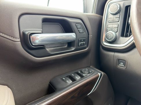 Used 2021 GMC Sierra 1500 SLT w/ SLT Premium Plus Package image 13