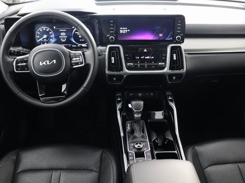 Used 2023 Kia Sorento SX image 2
