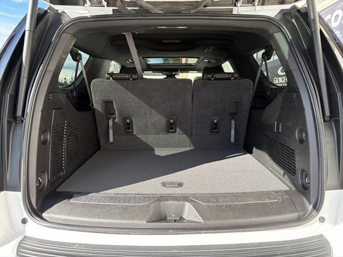 Used 2024 Chevrolet Suburban Z71 AWD/4WD image 15