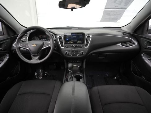 Used 2024 Chevrolet Malibu LT FWD image 38