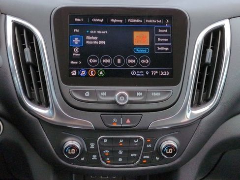 Used 2022 Chevrolet Equinox LT FWD image 18